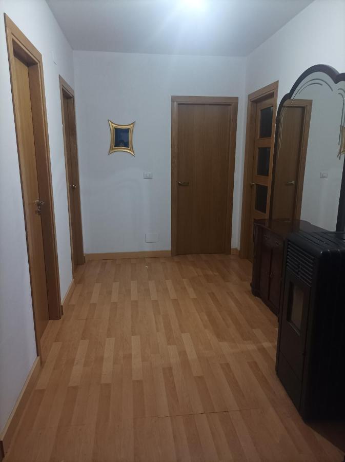 Ferienwohnung Piso Cervantes Sarria Exterior foto