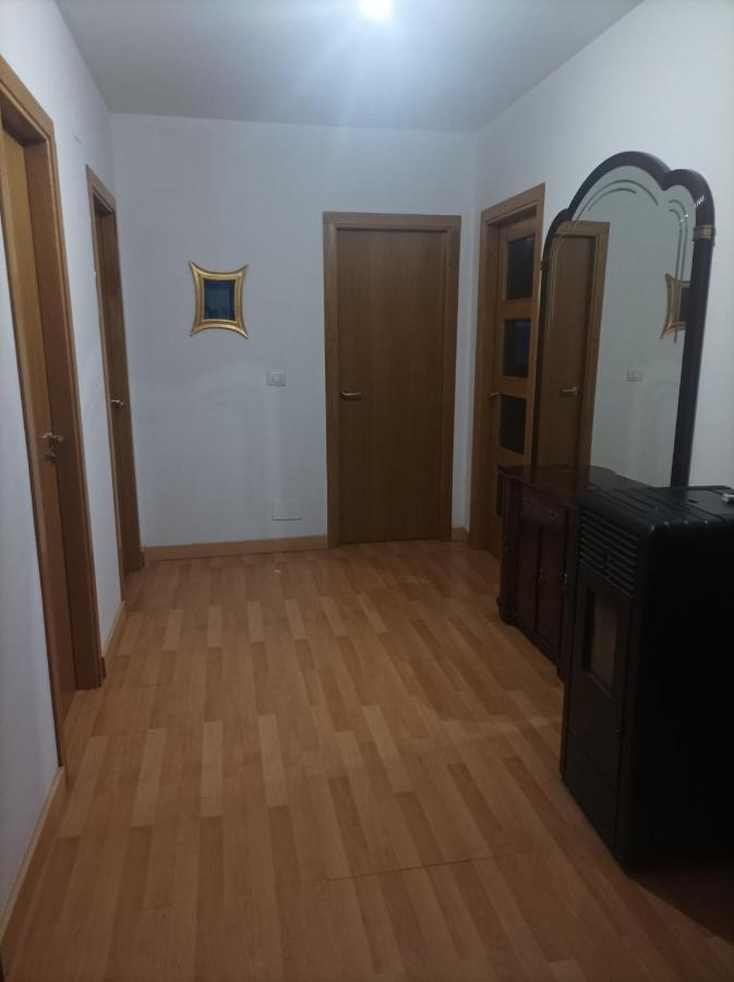 Ferienwohnung Piso Cervantes Sarria Exterior foto